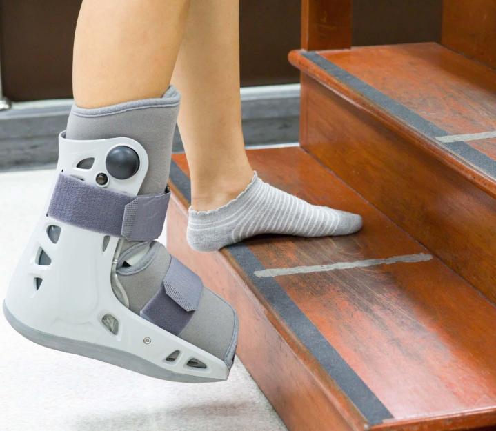 Le Centre Orthopédique Joly fournit toute une gamme d'équipements de santé et de confort. 