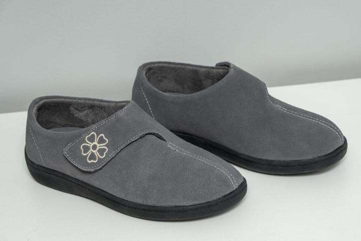 Notre centre orthopédique est spécialisé dans la fabrication d'orthèses plantaires sur mesure.